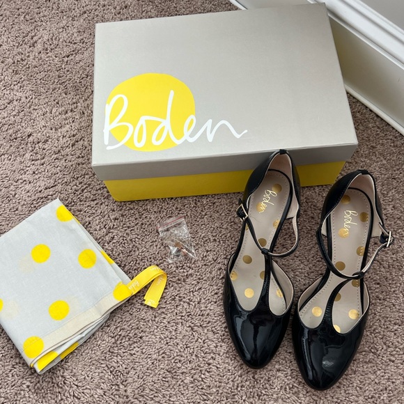 Boden Shoes - Boden, navy patent leather maryjane pumps